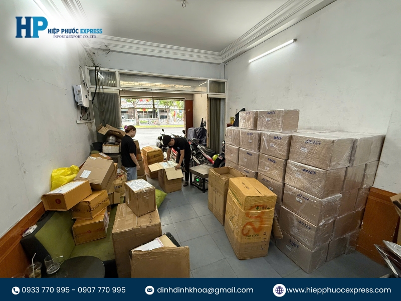 cac hinh anh thuc te cua hiep phuoc khi van chuyen hang sang campuchia